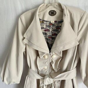 Anthropologie Idra Whimsy Ruffle Trench Balloon Sleeve Cream Size 6 Rain Jacket